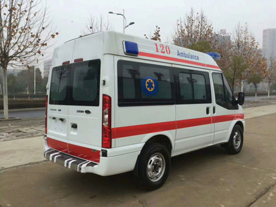 福特新世代V348短軸中頂救護(hù)車(chē)（國(guó)六）