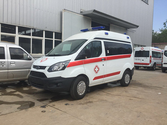 福特全順短軸中頂（柴油版）救護(hù)車(chē)（國(guó)六）